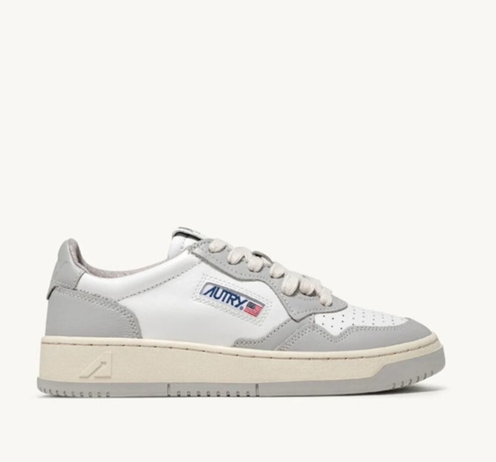 AUTRY Leather Medalist Low Sneakers - White/Vapor Womens size 11/ 41
